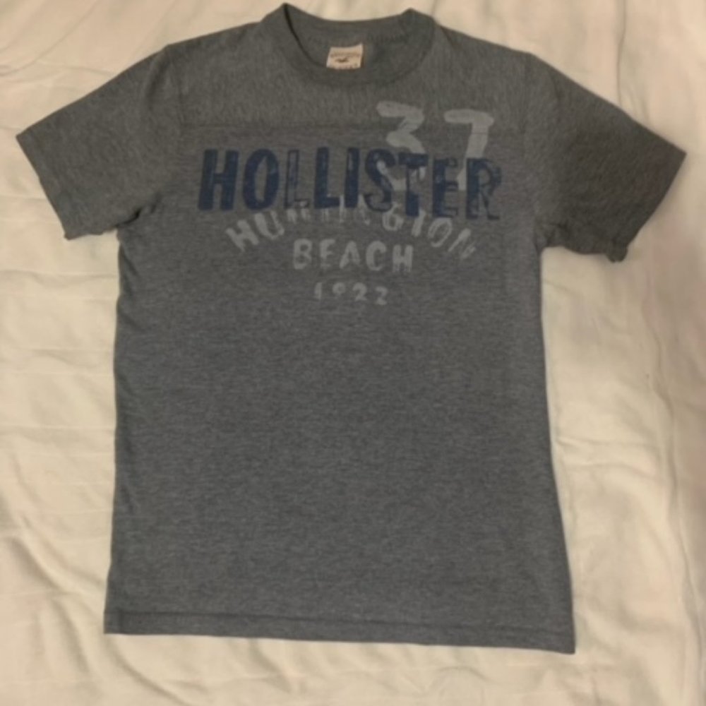 Hollister T-Shirt